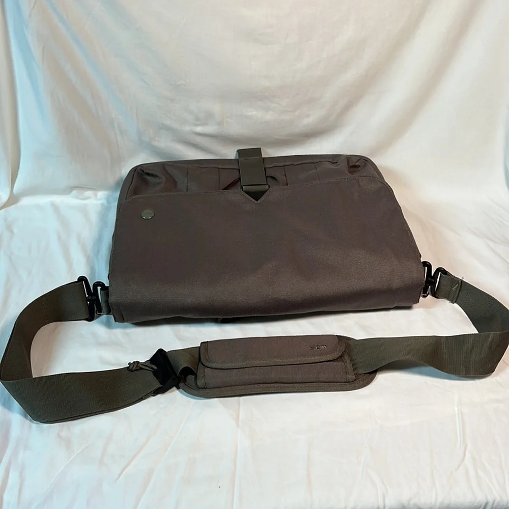 STM Scout 2 Medium Laptop Shoulder Bag , Olive